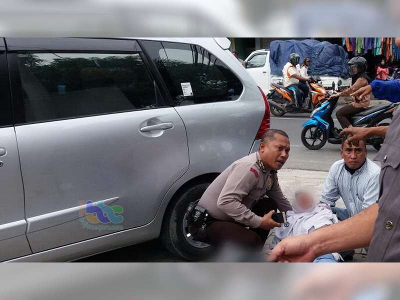 Motor Seruduk Avanza Di Kalitidu Pengendara Motor Babak Belur