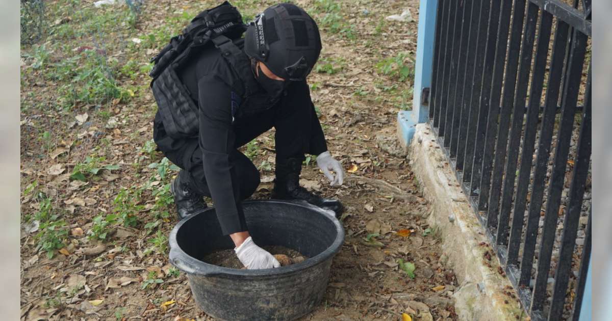 Unit Penjinak Bom Polda Jateng Berhasil Musnahkan Mortir Yang