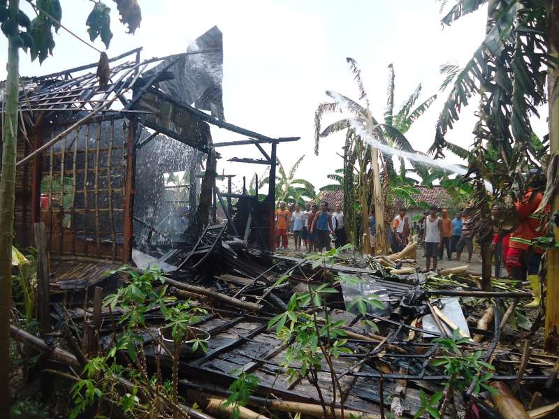 Temuan Mayat Terbakar Gegerkan Warga 