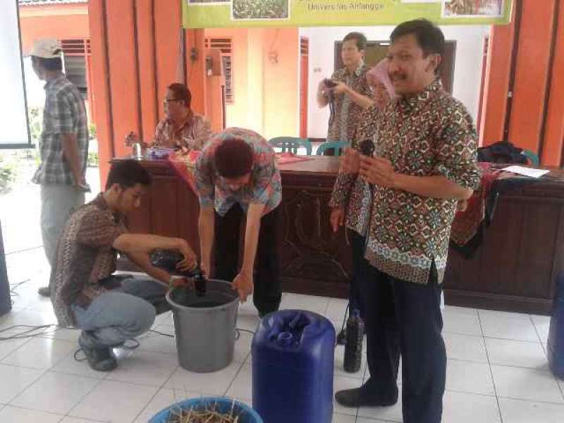 Mahasiswa Unair Adakan Pelatihan Pupuk Organik