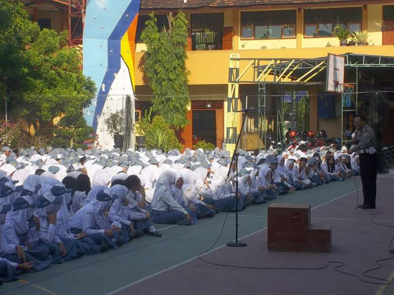 Polres Sosialisasi Keselamatan Berkendara di SMAPA 