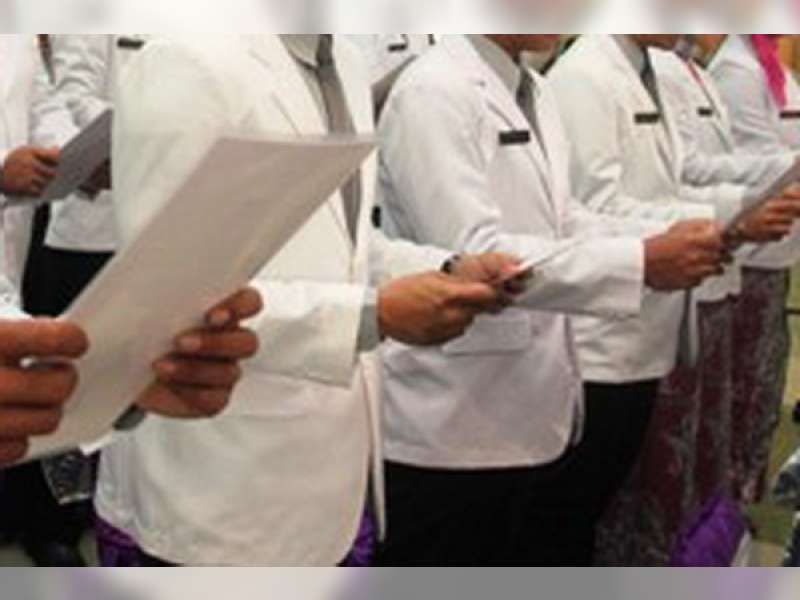 Pemkab Serahkan 16 SK PNS Dokter