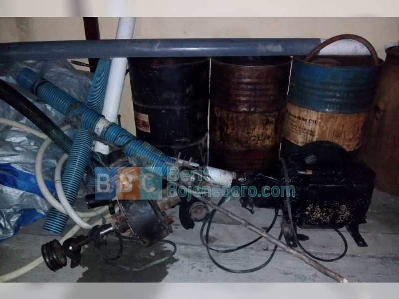 Operasi Sedot Pasir Mekanik, Tangkap 2 Pelaku