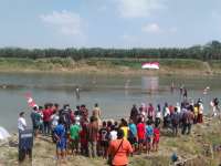 Merah Putih Berkibar di  Bengawan Solo