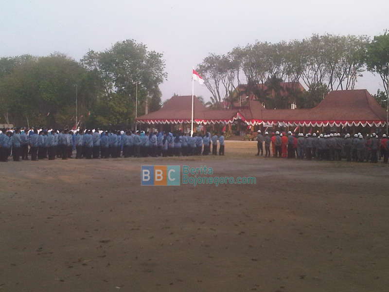 Peserta Pingsan Pada Upacara Penurunan Bendera, Tak Sebanyak Saat Pengibaran   