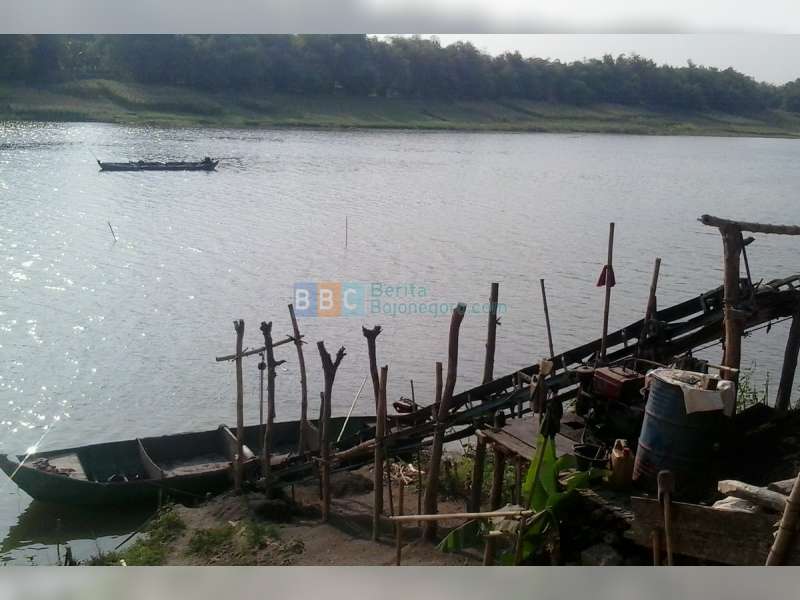 Demi Keseimbangan Lingkungan, Penambang Pasir Pilih Cara Manual