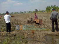Ditinggal di Sawah, Mesin Diesel Traktor Dicuri
