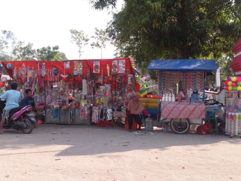 Sadar Kebersihan Oleh Pedagang Keliling