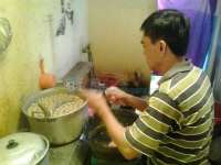 Pedagang Bakso Keluhkan Naiknya Harga Daging Sapi 