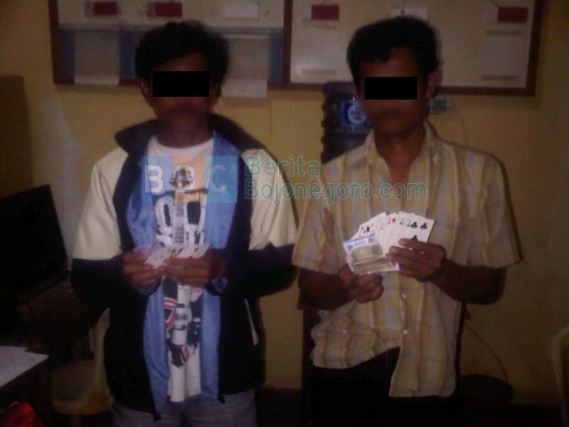 Polisi Bekuk Dua Pelaku Judi di Pos Patroli 