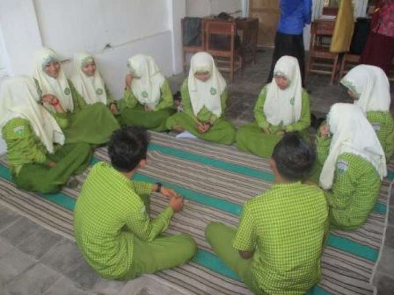 Tanamkan Sikap Terbuka Kepada Siswa