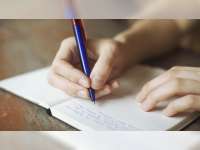 Minat Menulis Mahasiswa Bojonegoro Masih Rendah 