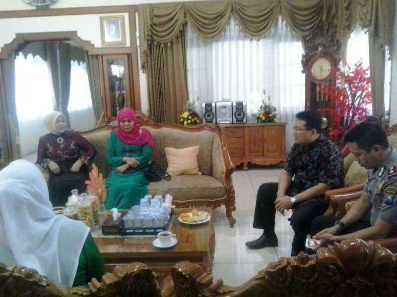 Menteri Khofifah: Raskin itu Harus Beras Baru