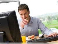 Jangan Suka Lewatkan Makan Siang