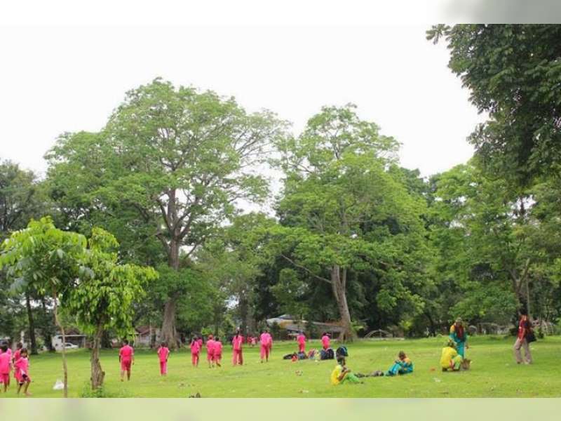 Pedagang Tunggu Pembangunan Tirtawana Dander