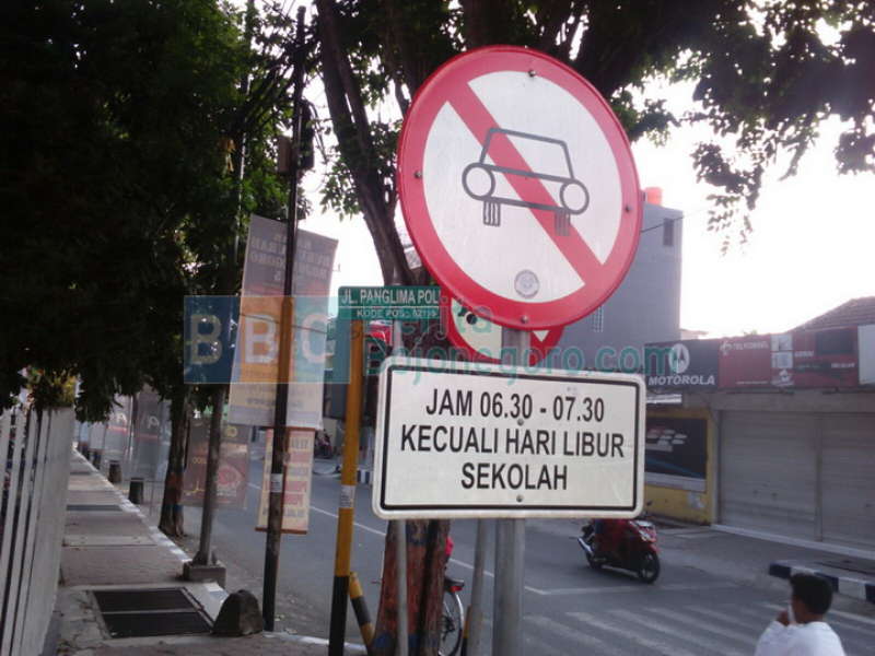 Jalan Satu Arah Hanya Berlaku Bagi Roda Empat