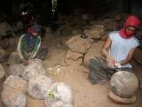 Produk Kerajinan Limbah Kayu Jati Diminati Kolektor Luar Negeri 