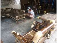 Perajin Kebonagung Kembangkan Kerajinan Berbahan Bambu 