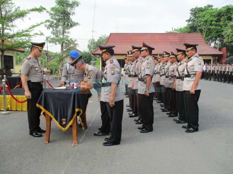 21 Kapolsek Resmi Dipindah Tugas 