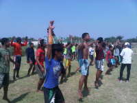 Lomba Renang Meriahkan Festival Bengawan