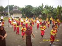 Leni Asita Tak Suka Membolos, Sering Jadi Juara Kelas 