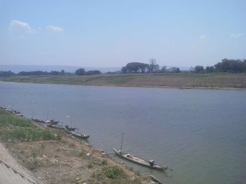 Bengawan di Kabalan Menawarkan Keindahan, Tetapi Juga Menyimpan Bahaya 