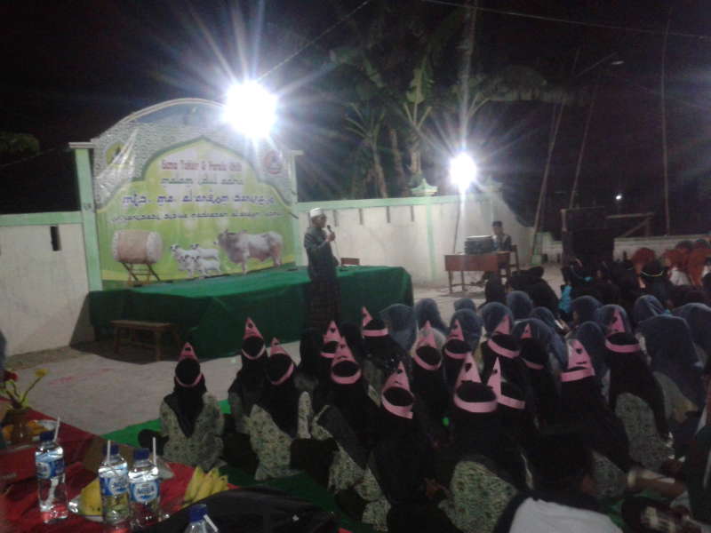 Parade Oklik Meriahkan Malam Idul Adha