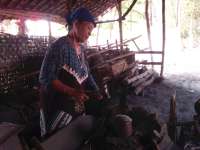 Dua Puluh Tahun Jadi Pande Besi, Sehari Bisa Bikin 35 Biji Pisau 