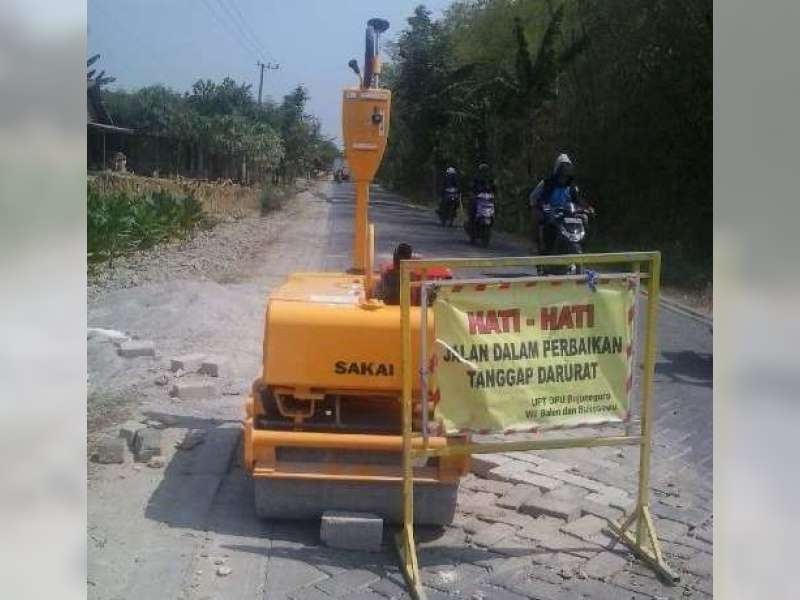 Jalan Bergelombang, Pengendara Harus Hati-Hati