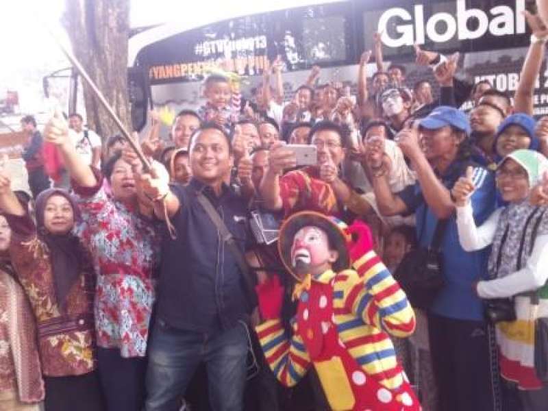 Lima Komunitas Hibur Warga di Alun-Alun