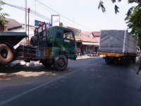 Proses Evakuasi Berlangsung Alot