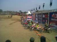 Adu Gengsi  Crosser Nasional dan Asing