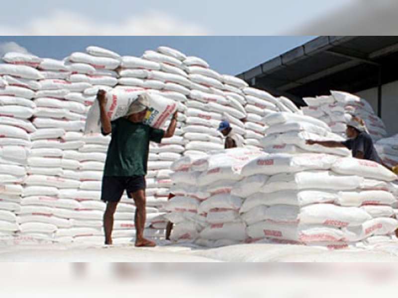 11 Kelompok Tani di Balen Terima Bantuan Pupuk 