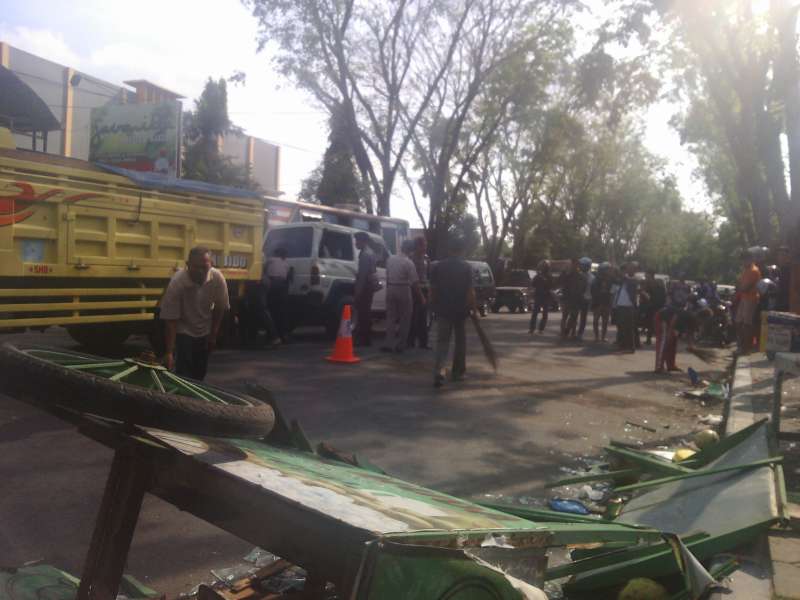 Naik Sepeda Motor, Kang Prabu Datang ke Kejaksaan 