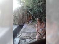 Gadaikan Sertifikat Tanah, Bertekad Tekuni Usaha Anyaman Bambu