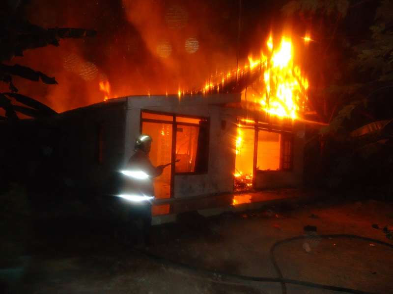 Rumah Mbah Sri, Janda Tua di Desa Wedi Ludes Terbakar 