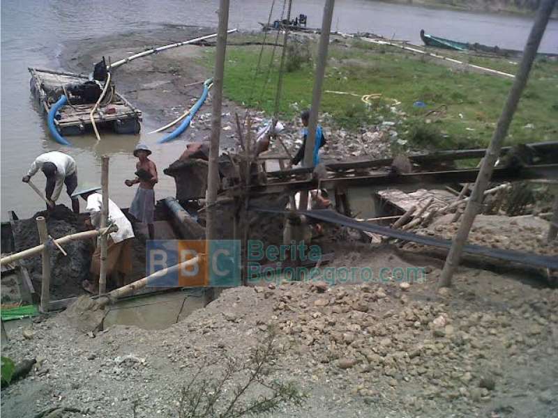 Penghasilan Pekerja Tambang Pasir Mekanik Merosot Tajam