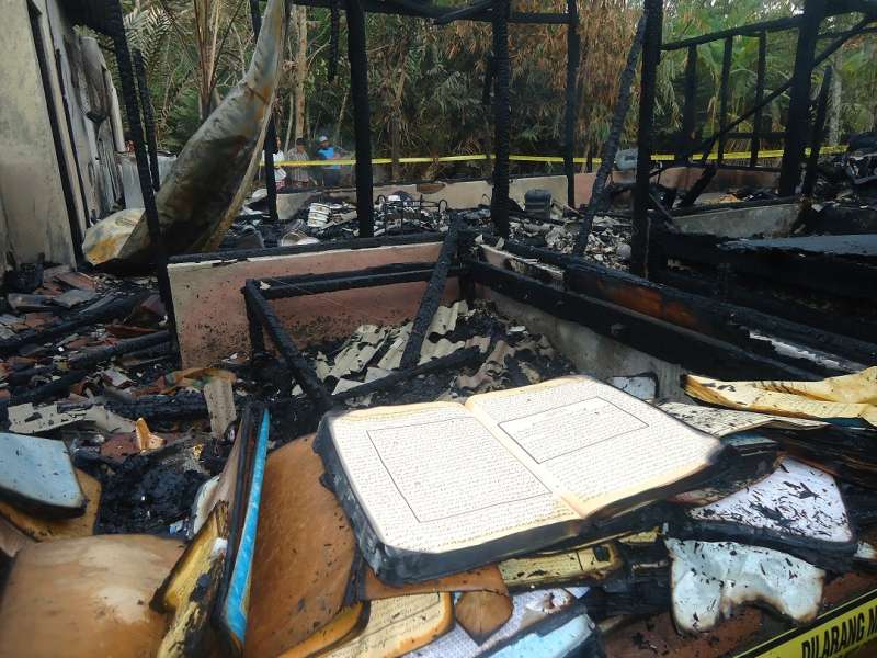 Buku, Tas, Seragam, Sepatu Milik Hilmi dan Bagas Ikut Ludes Terbakar 