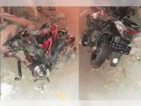 Masuk Kolong Truk Tangki, Pengendara Sepeda Motor Selamat