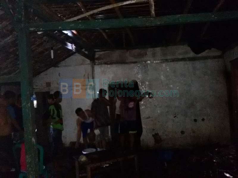 Semalam, Dua Peristiwa Kebakaran Meludeskan Rumah Warga 