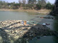 Sudah Banyak Sampah, Jadi Tempat Buang Hajat Pula