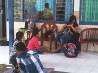 Mega Kurnia Sari, Pengantin Perempuan, Masih Syok Kejadian Penusukan Itu