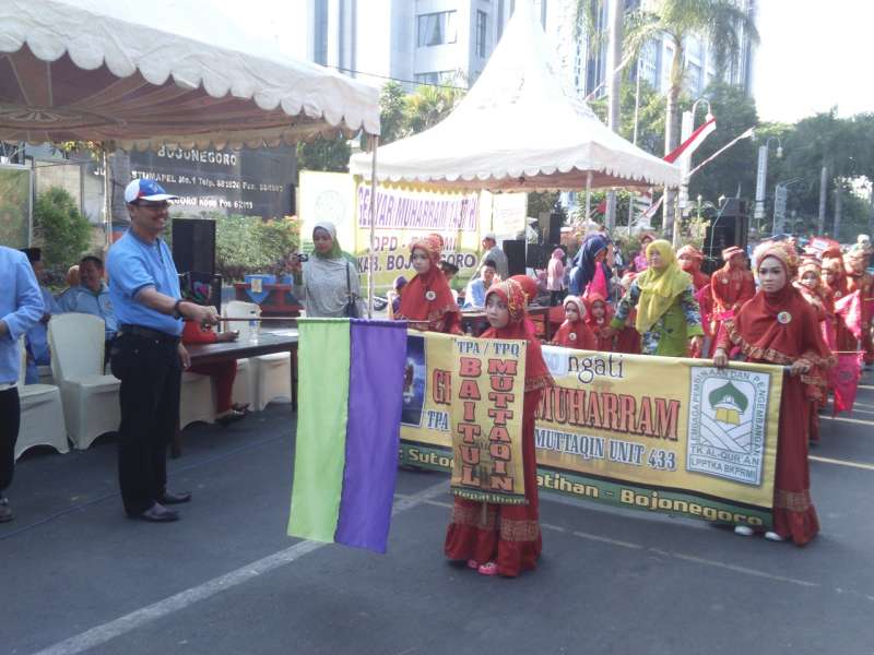 Ribuan Siswa Ikuti Pawai Taaruf Tahun Baru Islam