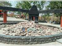 Penderitaan Sepanjang Jalan Menuju Api Abadi 