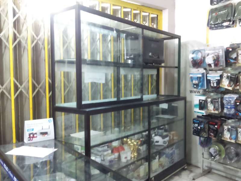 Konter Sagita Dibobol Maling, 11 Laptop dan 164 Handphone Digondol 