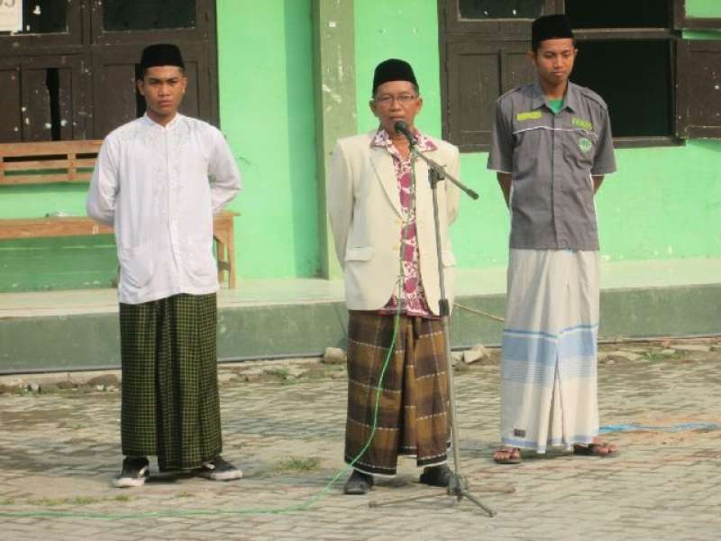 LPMNU Bojonegoro Gelar Apel Pagi Memakai Sarung dan Berpeci