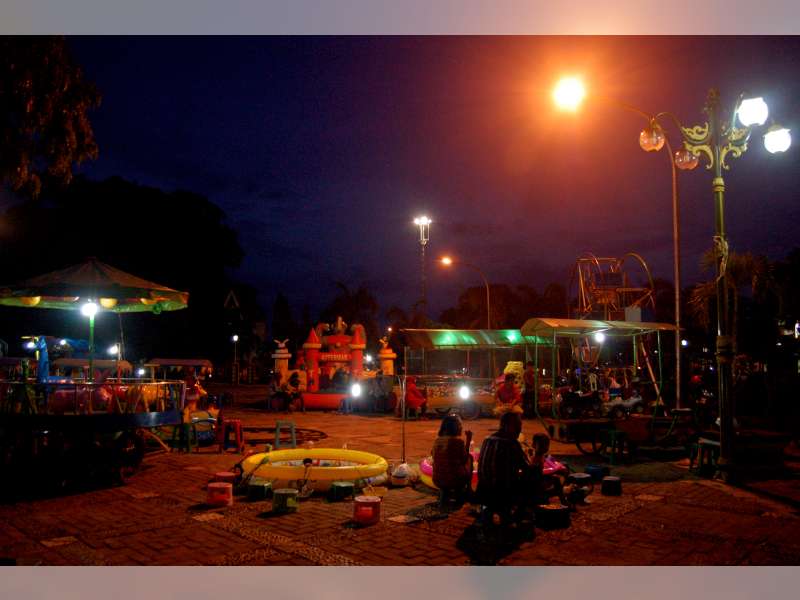 Terminal Baru Sepi, PKL Eks Alun-Alun Kecewa