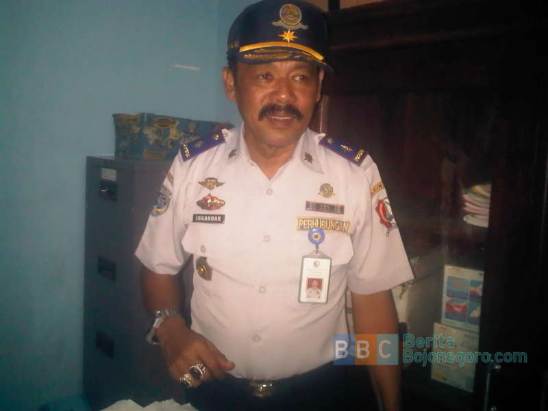 Semua SKPD Harus Terlibat Mengentaskan Persoalan PKL