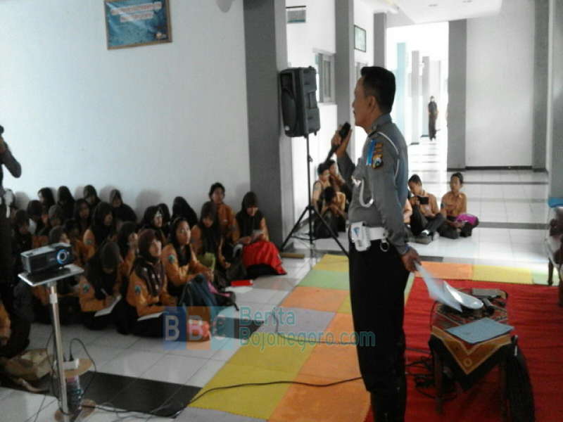 Satlantas Lakukan Sosialisasi Keselamatan Berlalu-Lintas di Sekolah   