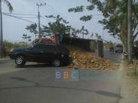 Sopir Dum Truk Tidak Menguasai Rem